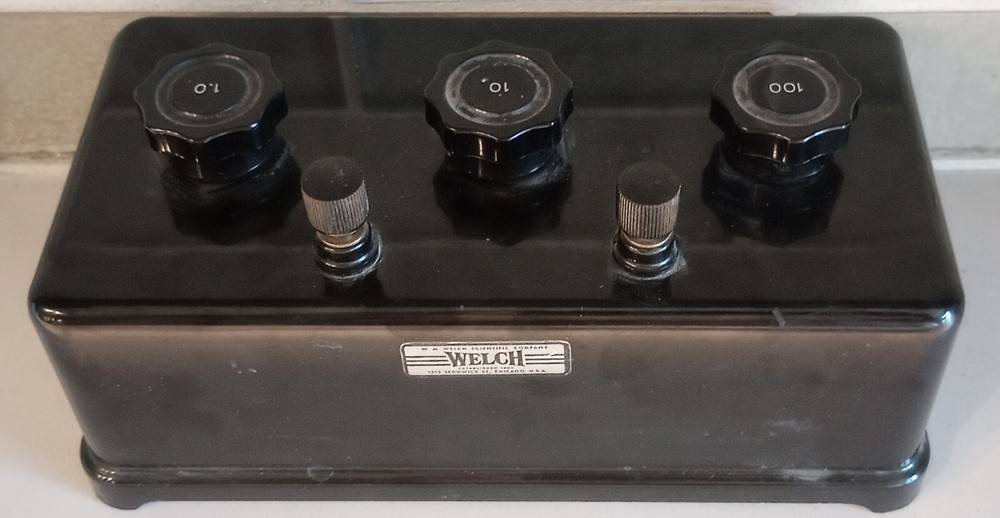 SARGENT WELCH BAKELITE RESISTANCE DECADE BOX