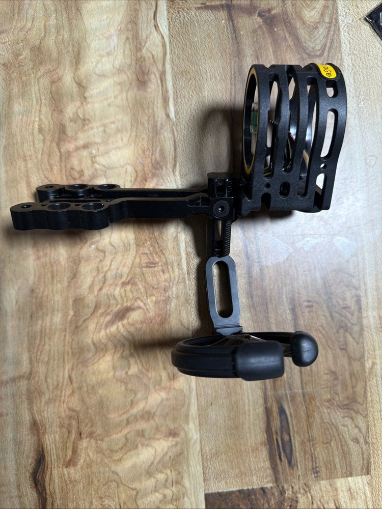 Trophy Ridge Bow Sight 4 Pin With whisker biscuit