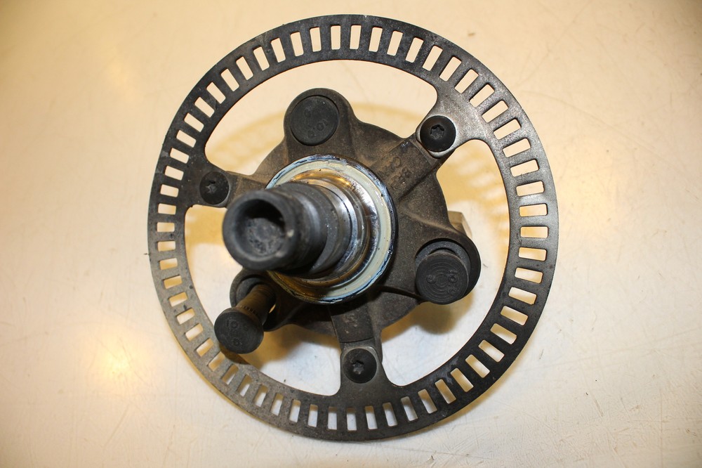 2013 Can-am Spyder St Front Left Hub 706201452