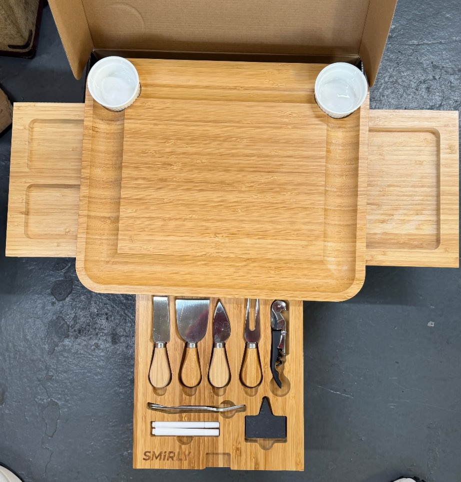 Smirly Premium Bamboo 3 Side Cheeseboard Set- New *CHECK