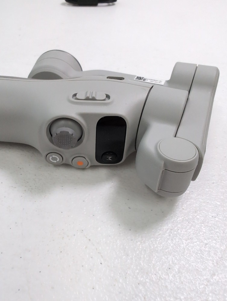 DJI - Osmo Mobile 7 Smartphone 3-Axis Gimbal Stabilizer - Gray