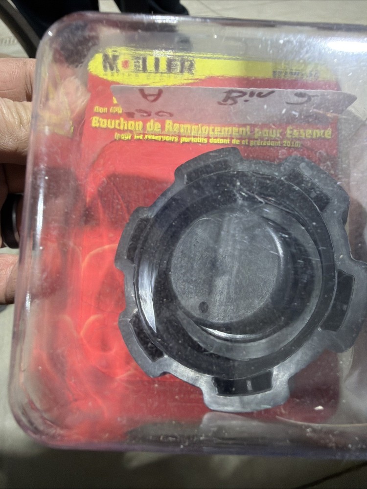 Low Profile Manually Vented Fuel Cap (Tempo Style) New