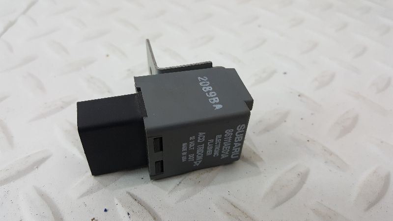 2000 Subaru Outback Electronic Flasher