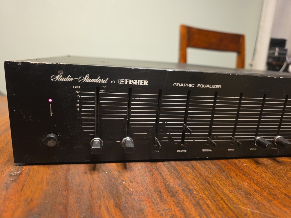 Fisher Graphic Equalizer EQ-2322