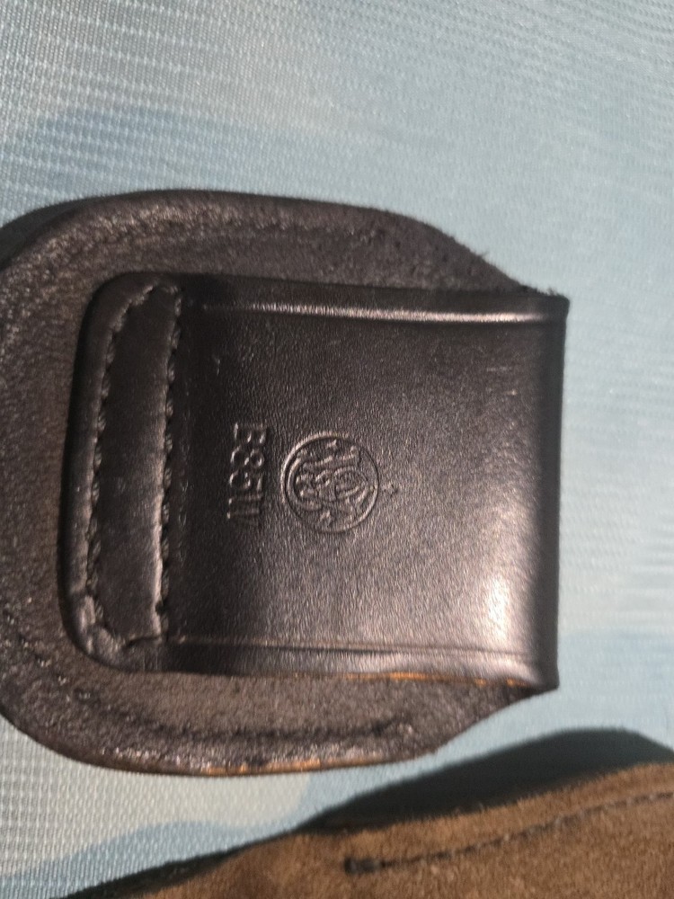 Handcuff holsters