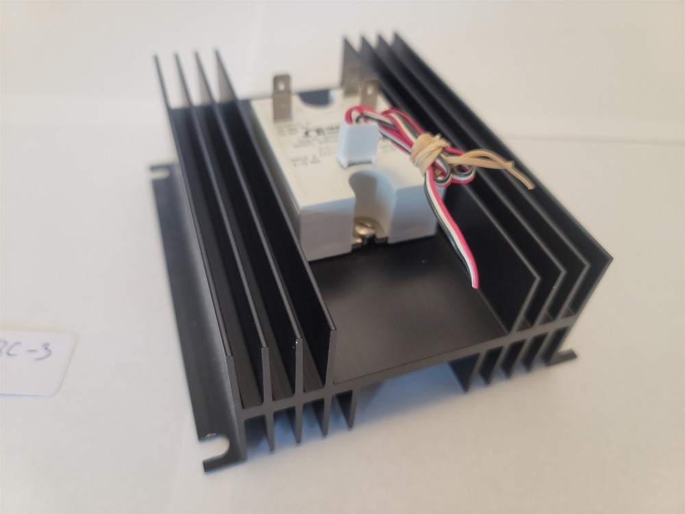 Omega Engineering SSRLDUAL240DC40 Solid State Relay w/ Heatsink