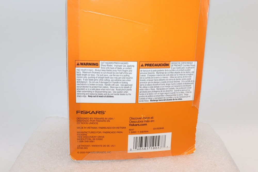 Fiskars 10” Blade Folding/Locking Power Tooth Pruning Saw