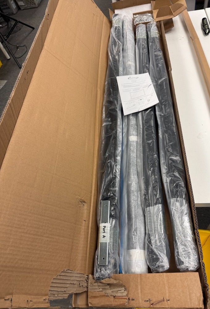 Fixed Frame Projector screen (showmaven 100” 3D 4K Ultra HD)