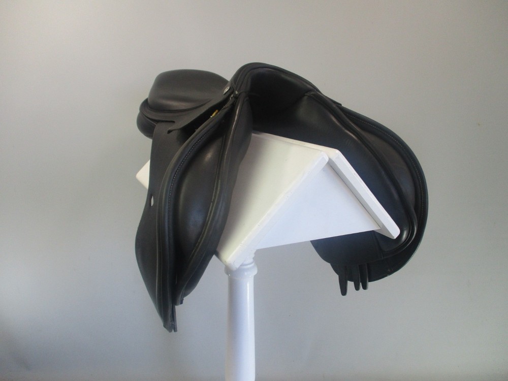 Pessoa Gen X Jump Saddle 16"