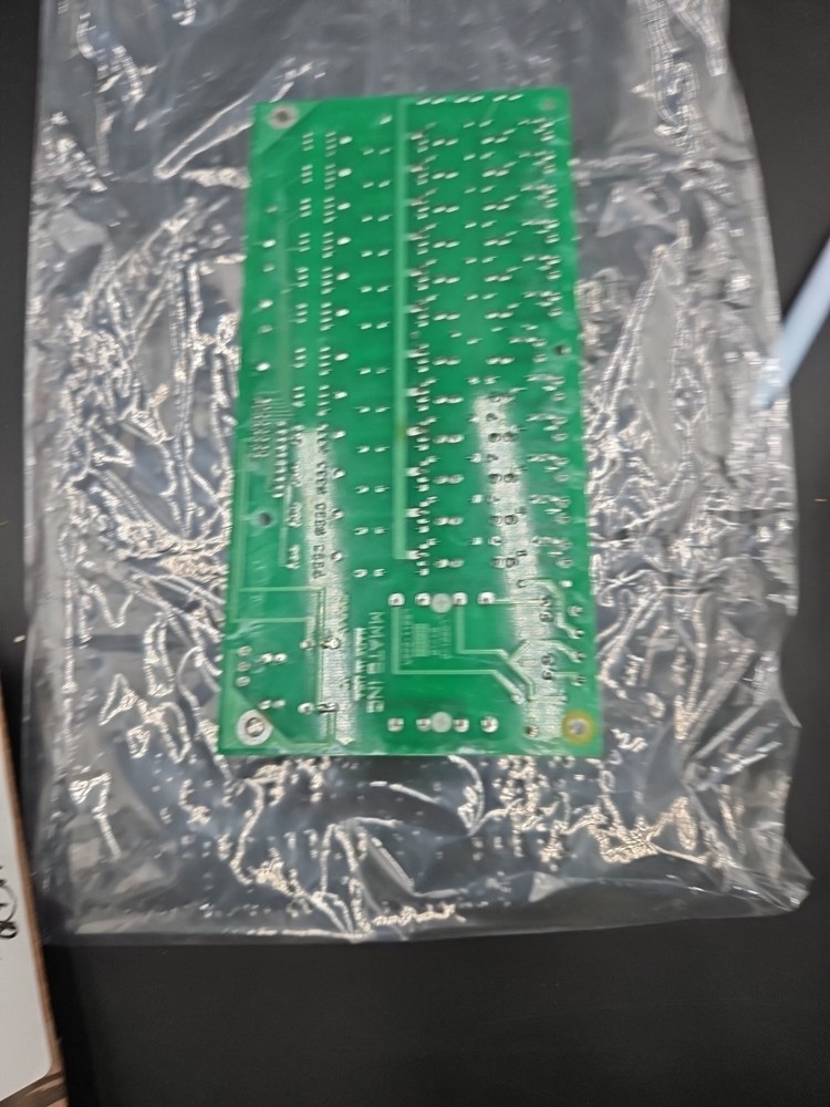 Generic OUTPUT BOARD,S COMPUTER (WE7) 110/220V 370554