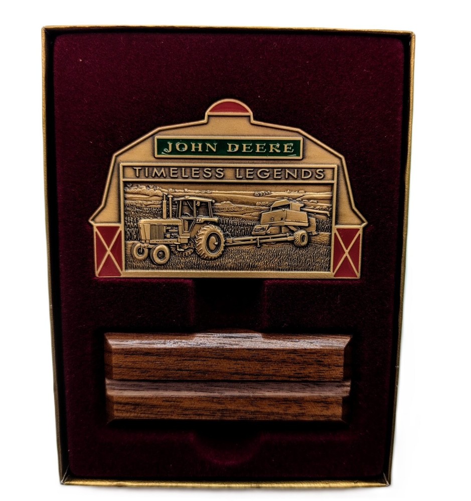 John Deere 2004 Calendar Medallion