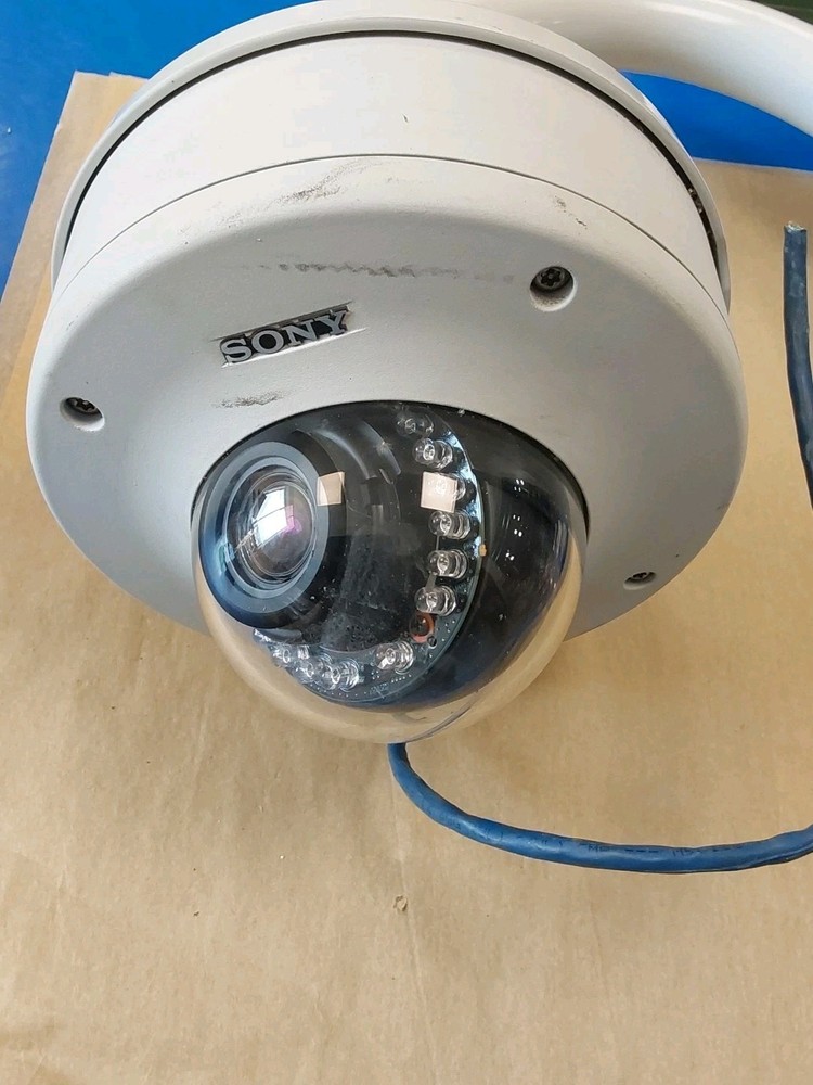 Sony IPELA HD Security Dome Video Camera w/ Wall Mount