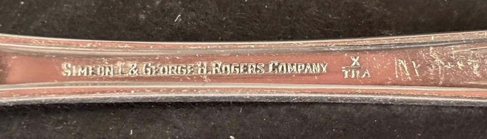 SIMEON L. & GEORGE H. ROGERS BERKELY PATTERN 1939 SILVERPLATE PIE CAKE SERVER