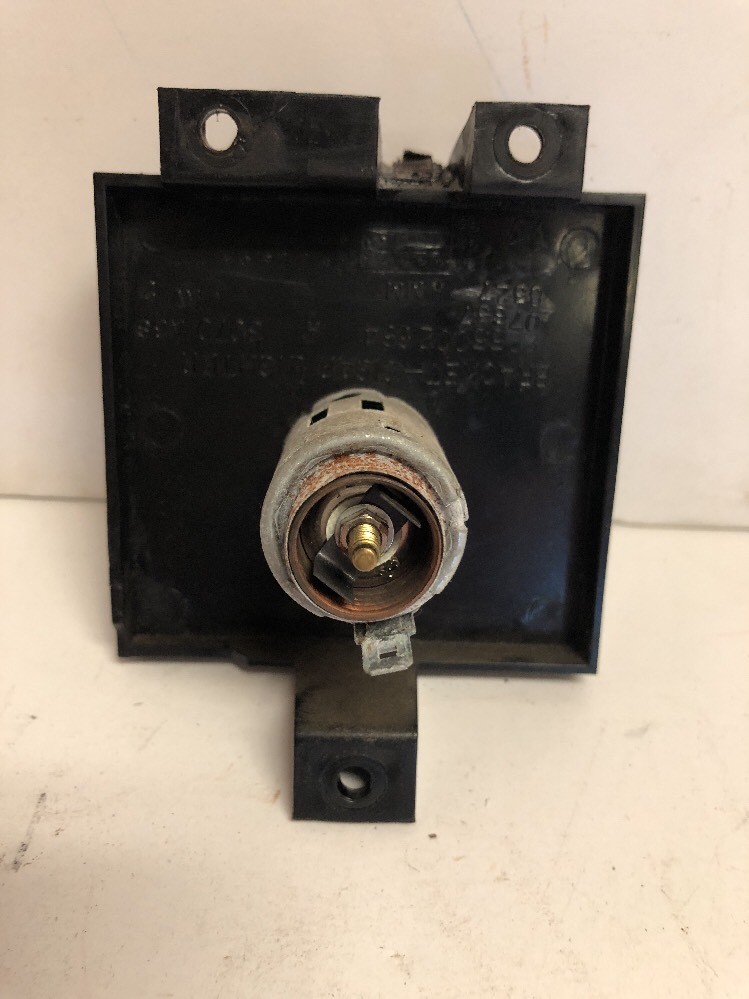 93-95 Jeep Cherokee Cigarette Lighter Panel With Lighter