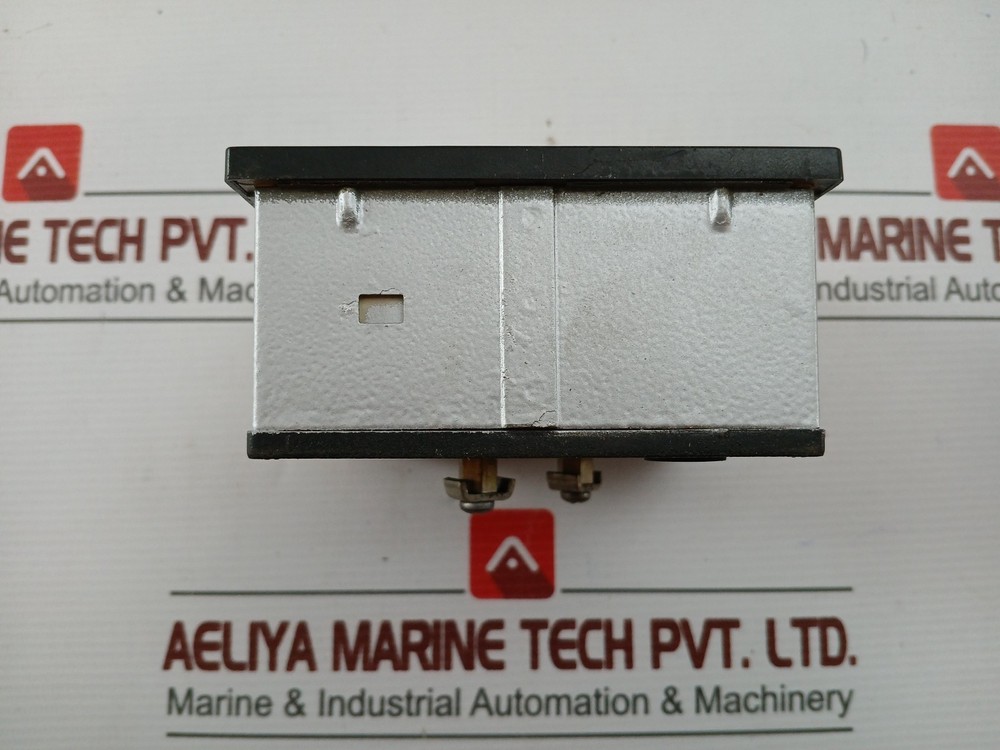 SACI 300/5A Voltmeter