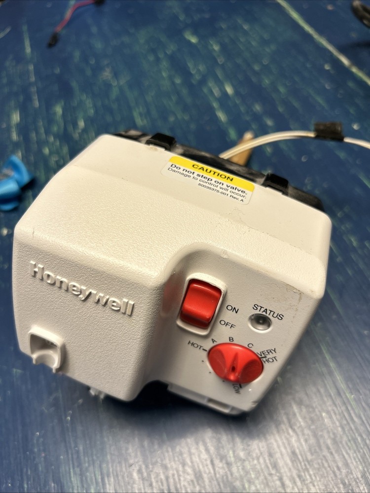 Honeywell WV4460E2022 AP15109-1 Valve And Blower  Used  AP14671-3  Rheem SP20231