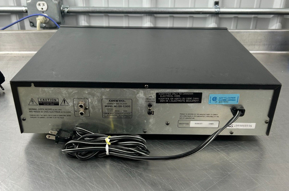 Onkyo DX-C300 CD 6 Multi Compact Disc Changer Pre-Owned