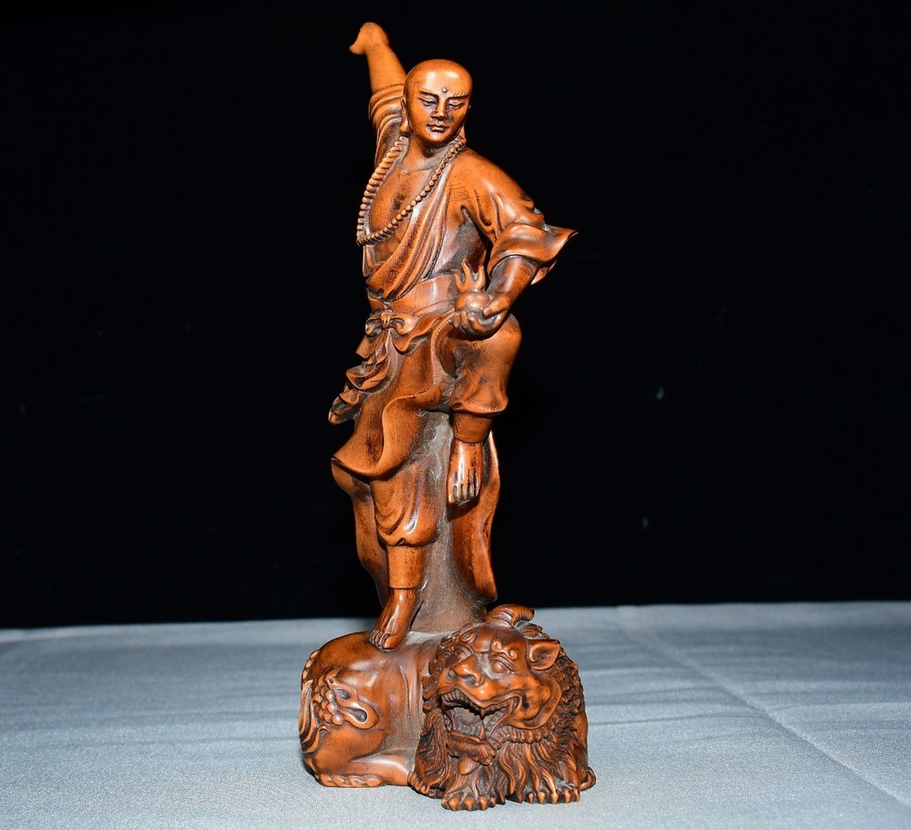 Exquisite Small Leaf Boxwood Wudama Ornaments