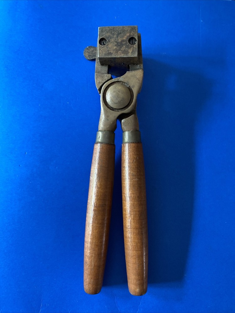 Vintage IDEAL Reloading Tool Bullet Mold.