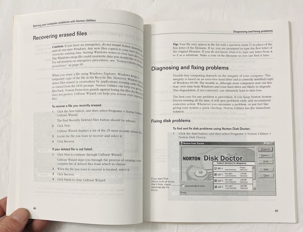 Norton Utilities 2000 v4.5 User’s Guide Symantec Windows 95/98 Reference Manual