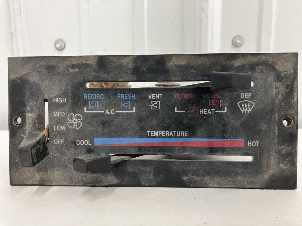 1987-1995 Peterbilt 377 Heater A/C Temperature Controls - Used