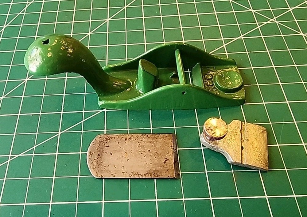 VINTAGE KUNZ SQUIRREL TAIL PLANE # 100 NOS - gwT2