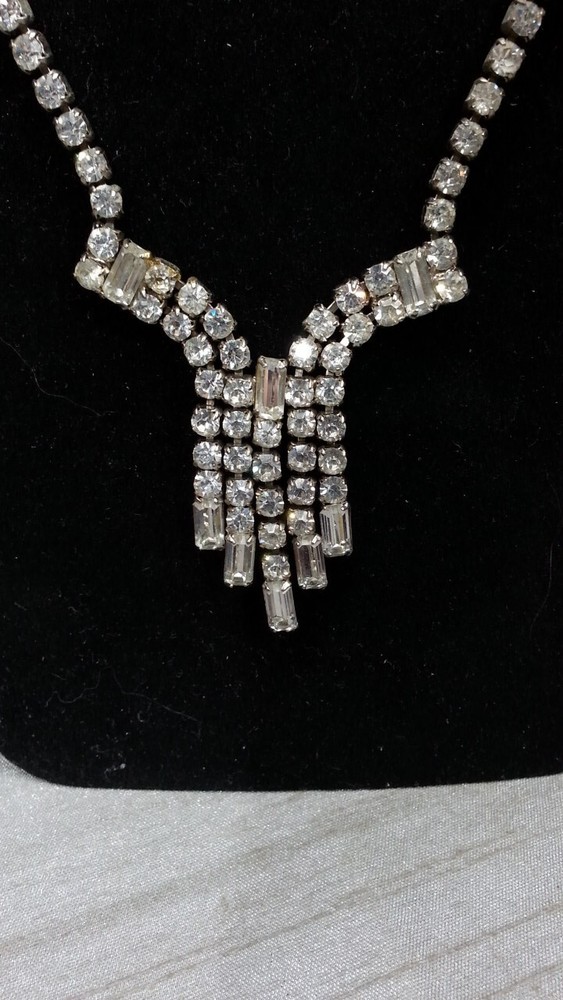 Rhinestone Necklace 8 inch