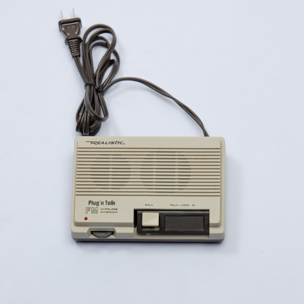 Vintage Realistic Plug N Talk FM Wireless Intercom 43-207B Powers Up | Tested |