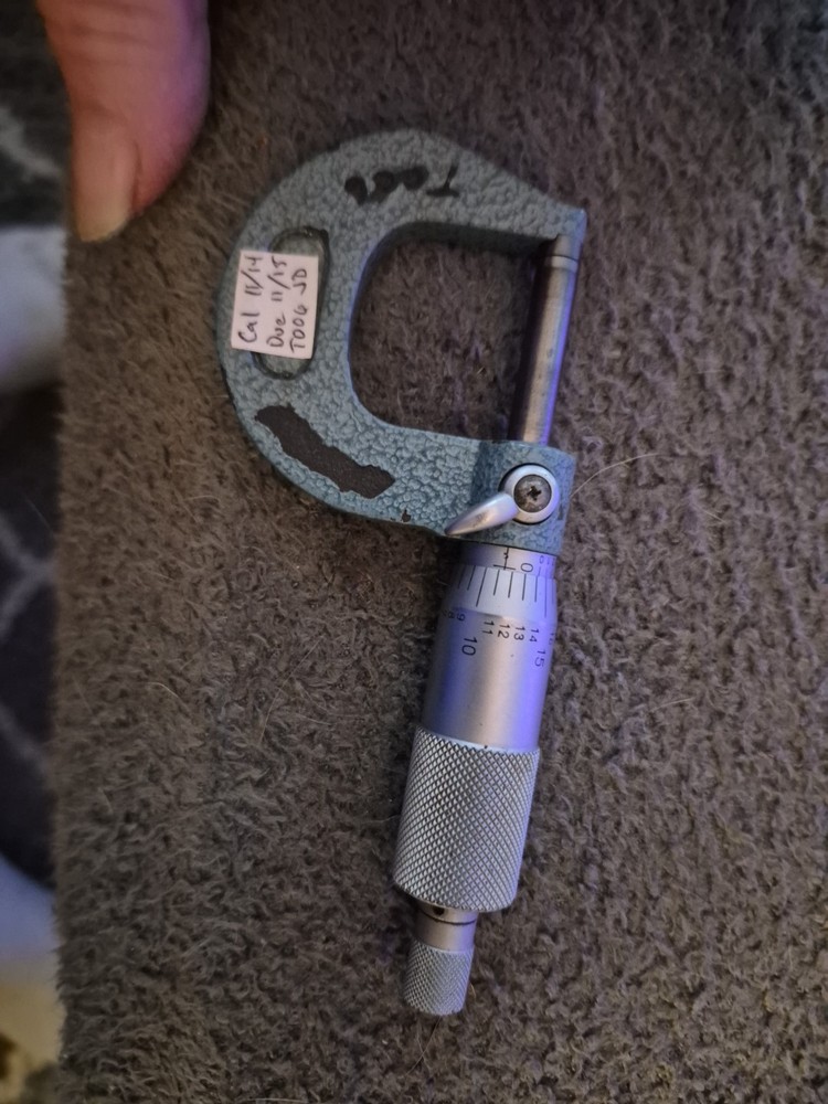 MITUTOYO Micrometer 0-1" .0001" pre-owned used (A)