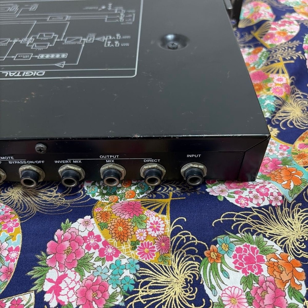 BOSS DE-200 Digital Delay effecter shipped from Japan