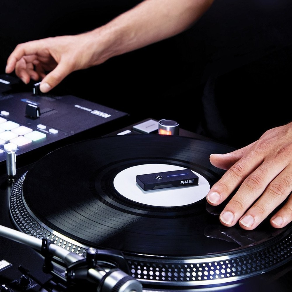 Phase PHASE-ESSENTIAL Wireless DJ Controller System for DVS (2 Remotes)