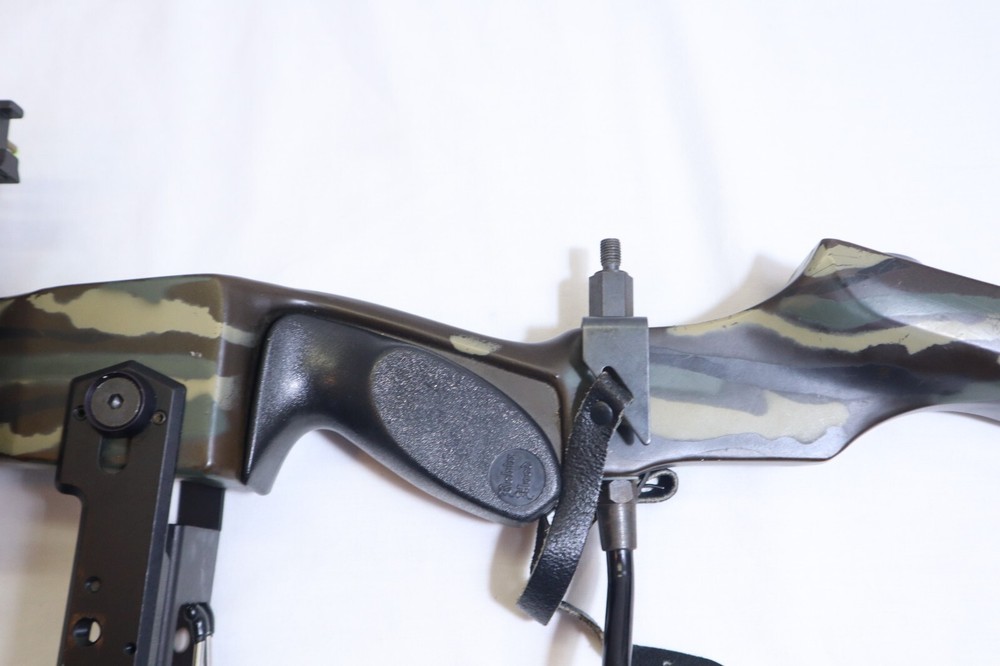 ROBINHOOD PHOENIX COMPOUND BOW (CAMOUFLAGE) ~
