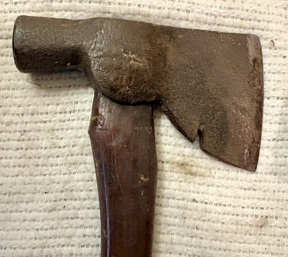 VINTAGE LONG HANDLE HATCHET/HAMMER & PLUMB CAMPING HATCHET AXE