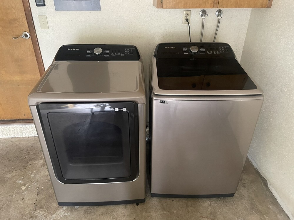 Samsung Washer & Dryer w/Accessories