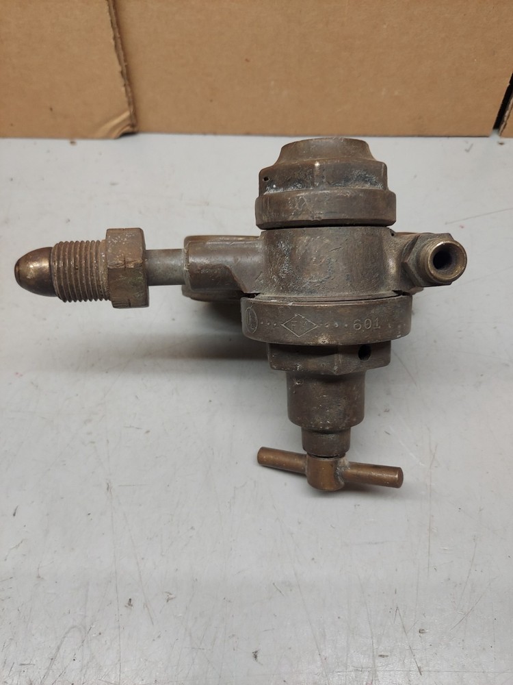 Vintage Two-Stage Regulator UNTESTED