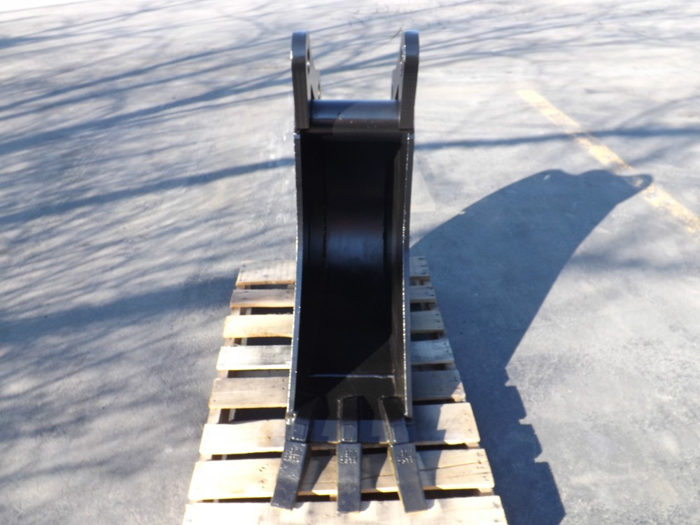 New 12" Backhoe Bucket for a John Deere 410 E