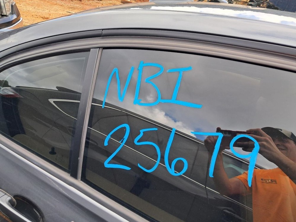 320I 2014 Glove Box 4816732