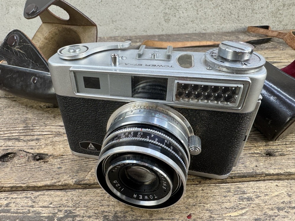 Tower 57-a Vintage Camera And Case