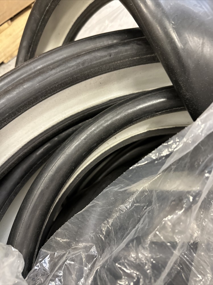 SEMPERIT Handrail Rubber 1379 85ft New