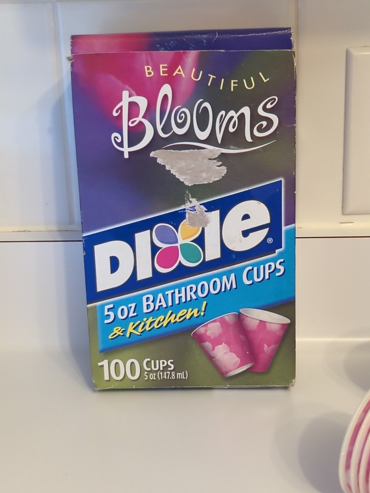 Open Box Dixie 5oz Cups BEAUTIFUL BLOOMS 49 Count Throwback Pack 2004 SEE PICS
