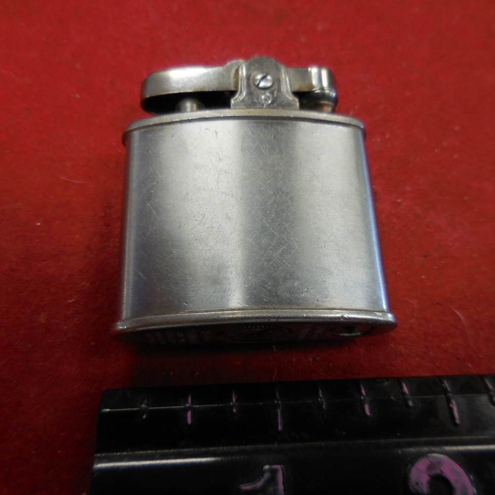 Vintage Ronson Standard Chromium Lighter