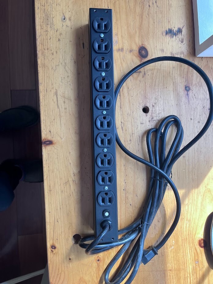 APC Rack PDU - AP9562