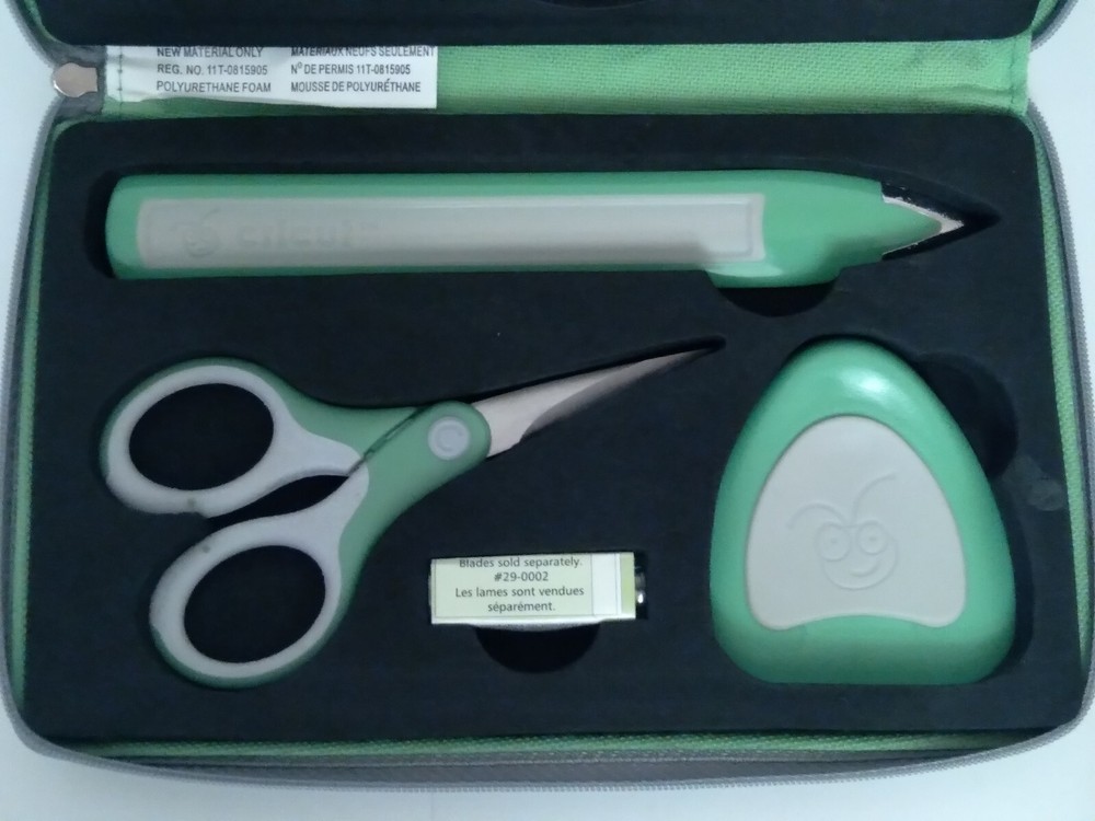 Cricut - Preowned - 8 Piece Portable Hand Tools Kit