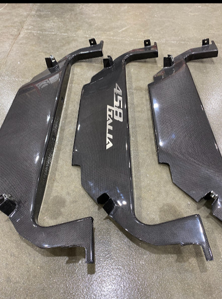 458 ITALIA/SPECIALE FRONT ENGINE COMPARTMENT COVER