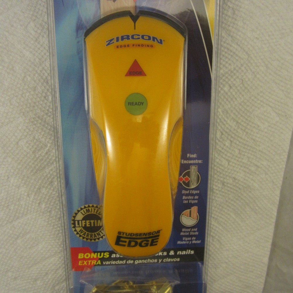 Stud StudSensor Edge Picture Kit Bonus Assorted Hooks And Nails Zircon 65946