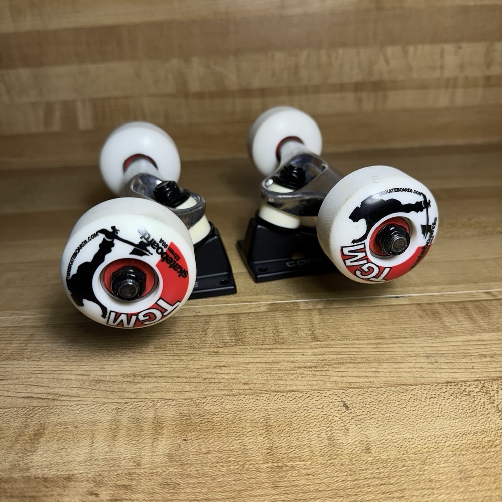 Core Skateboard Package 5.0" Silver Trucks with 52mm White Wheels