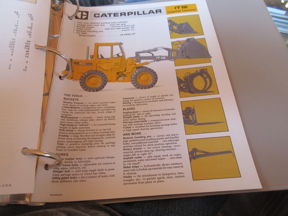 Caterpillar IT12 Integrated Toolcarrier Brochure 8 page