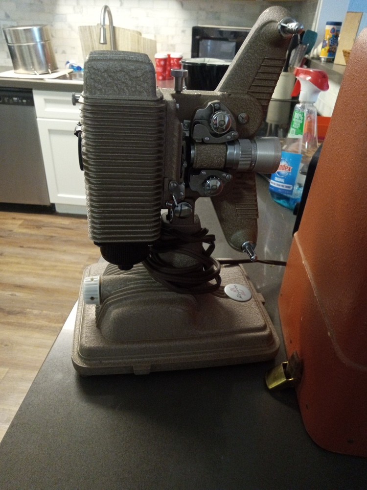 revere 85 8mm projector