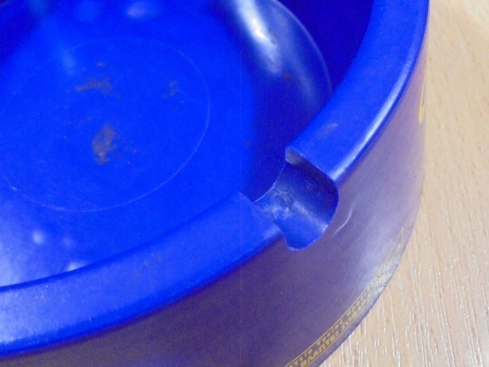 CAMEL CIGARETTES ADVERTISIGN VTG ROUND PLASTIC ASHTRAY