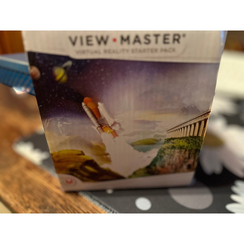 View Master Virtual Reality Starter Pack VR Headset Viewer Wildlife Experience